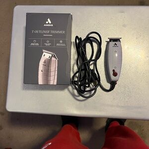 Andis T-Outliner Trimmer in Gray and Black